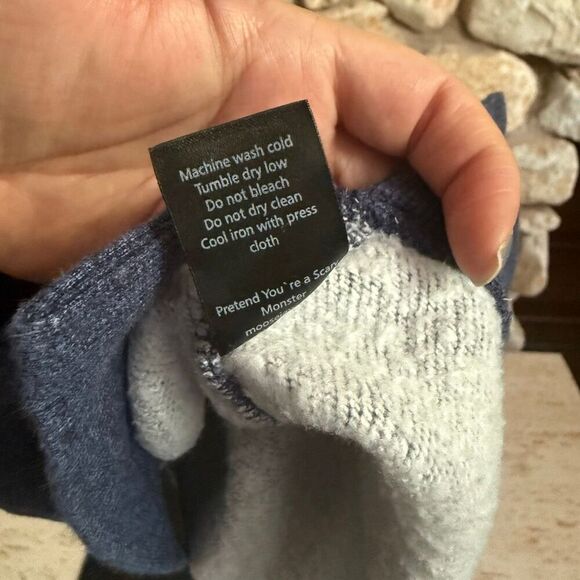 Moosejaw women’s pullover sweatshirt - Picture 9 of 10